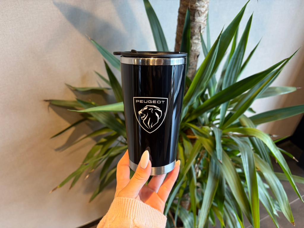 「3008 GT Hybrid Black Edition」